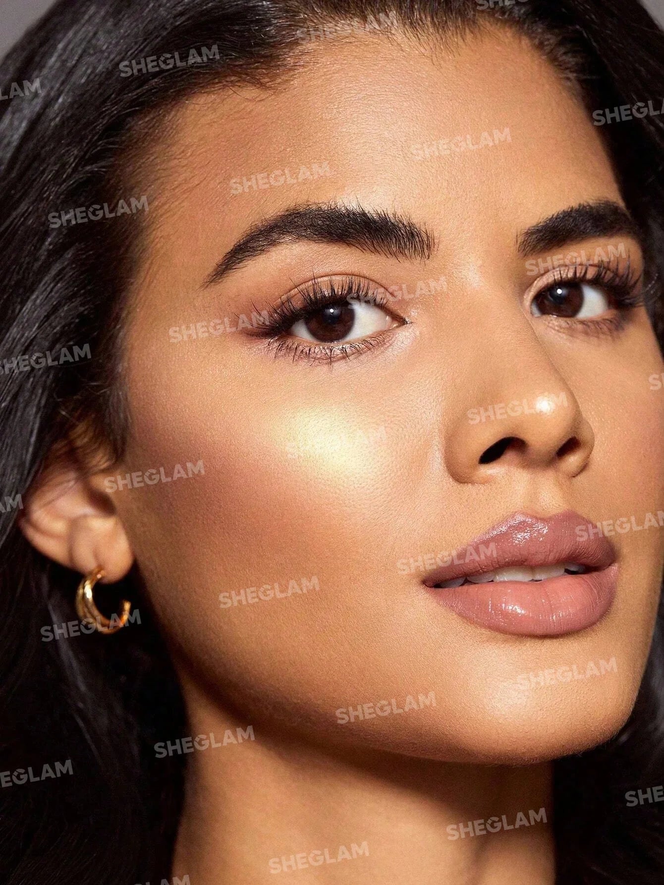 SheGlam Snatch 'n' Glow Stick | Tea Cake