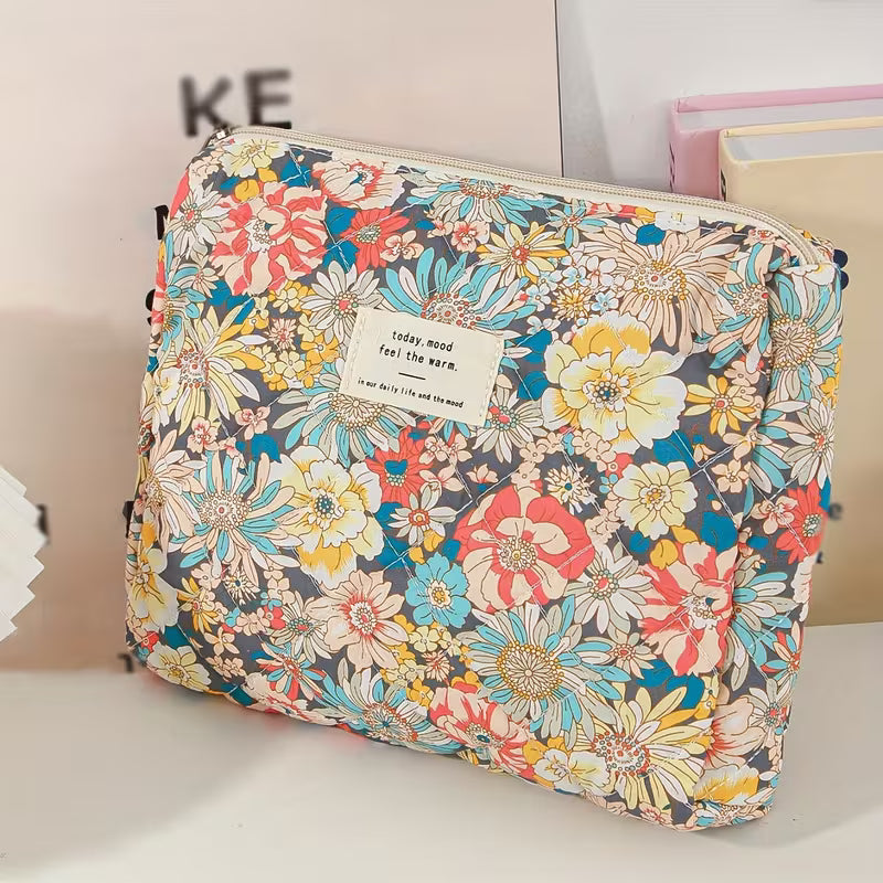 Rili Bags 3 Piece Bundle Makeup & Cosmetics Bag | Retro Flowers