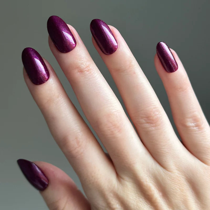 Olive & June Tab Press-Ons | Plaza Shimmer Medium Oval