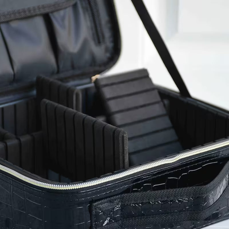 Peer Fission Cosmetic Train Case | Black