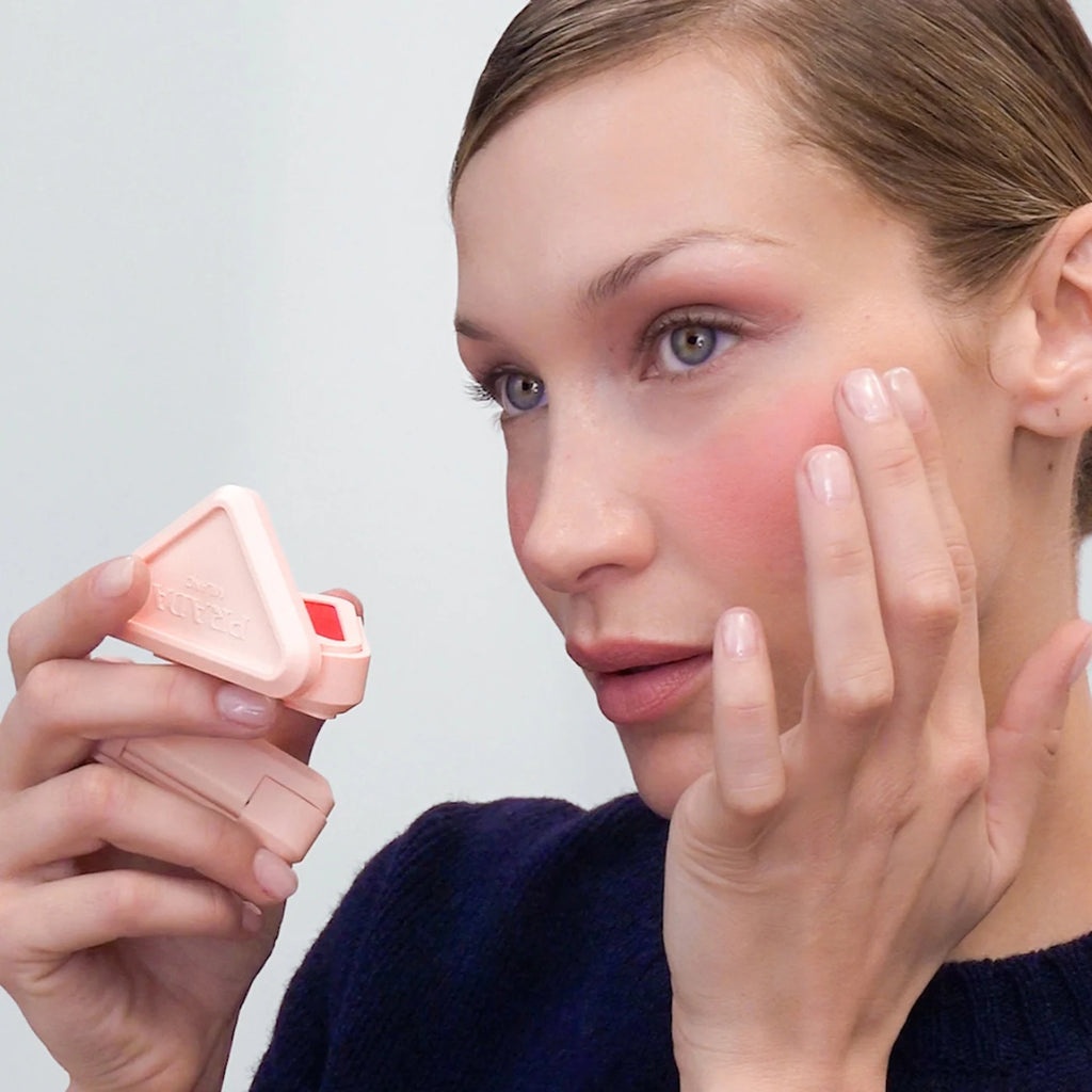 Prada Touch Cream-To-Powder Soft Blur Longwear Blush 3.5 g / 0.12 oz | P71 Bow
