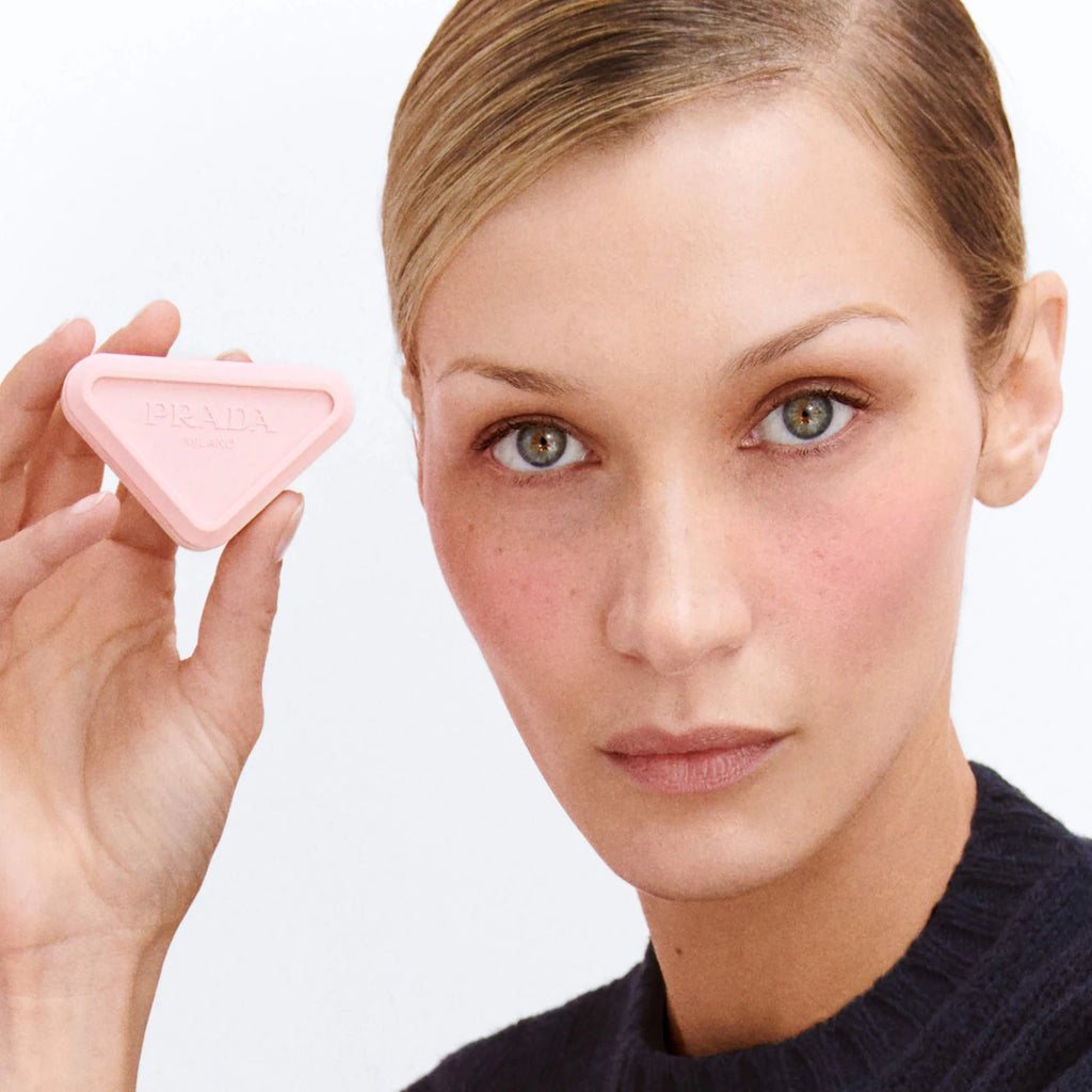 Prada Touch Cream-To-Powder Soft Blur Longwear Blush 3.5 g / 0.12 oz | P71 Bow
