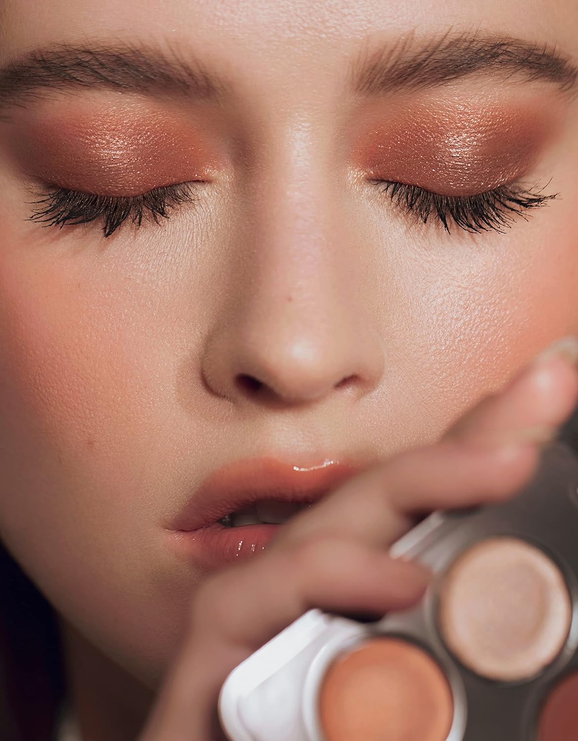 ROÉN Eyeshadow Palette Eyes On Me