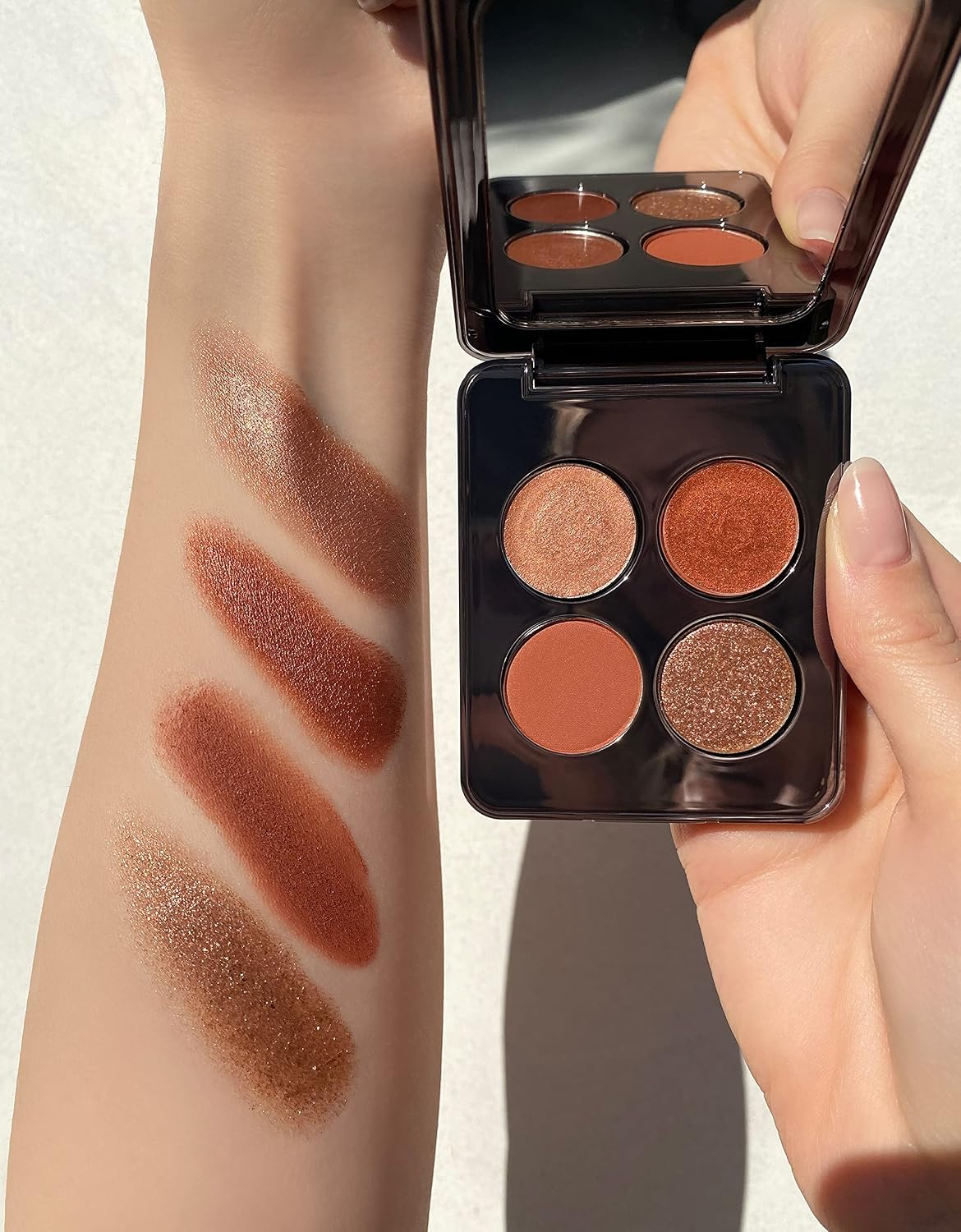 ROÉN Eyeshadow Palette Eyes On Me