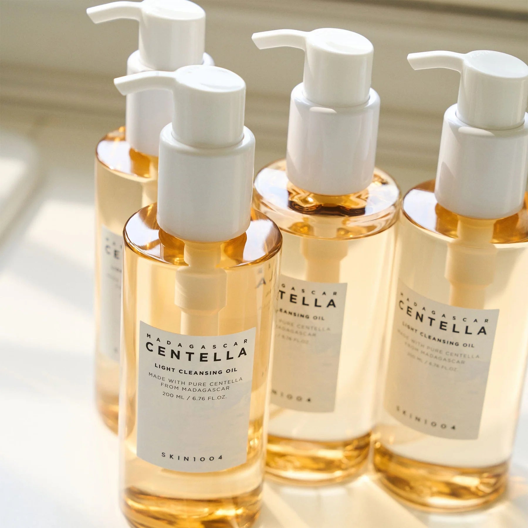 Skin1004 Madagascar Centella Light Cleansing Oil 200 ml / 6.76 oz