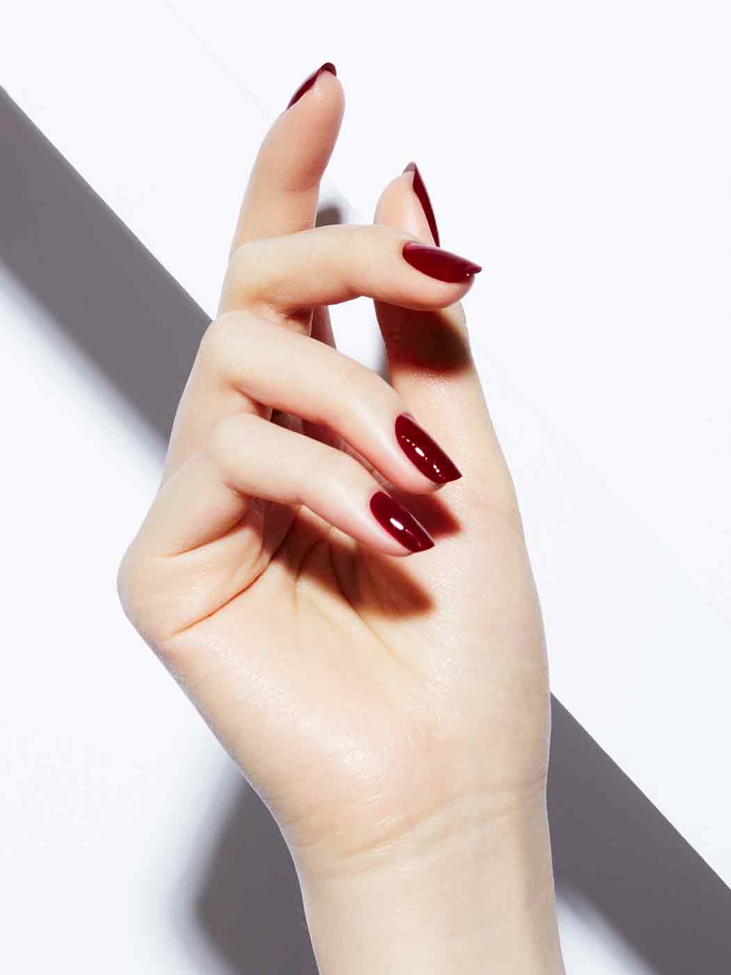 Static Nails Reusable Pop-On Manicure | Cherry Liquor Square