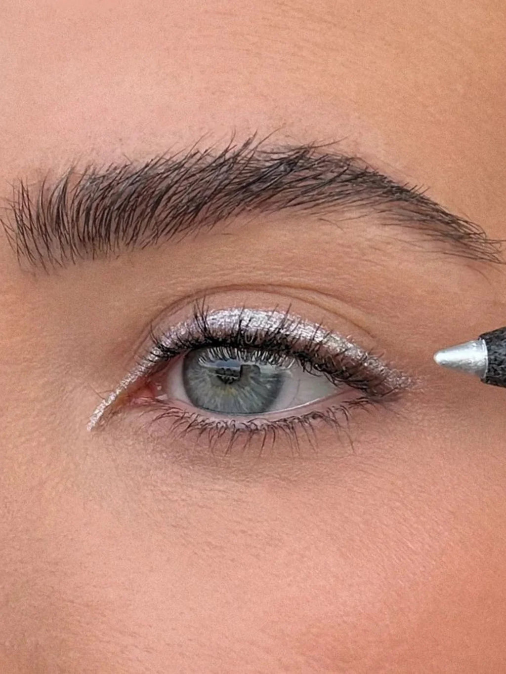 Sweed Satin Eyeliner | Euphoria Silver
